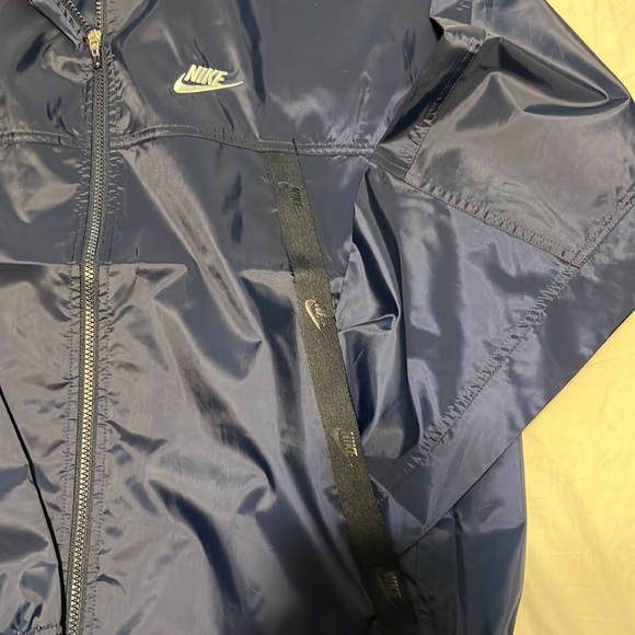 Men’s Nike Move to Zero zip up windbreaker - Picture 2 of 5